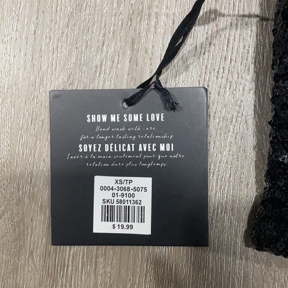 sequin black cropped top - Picture 3 of 4